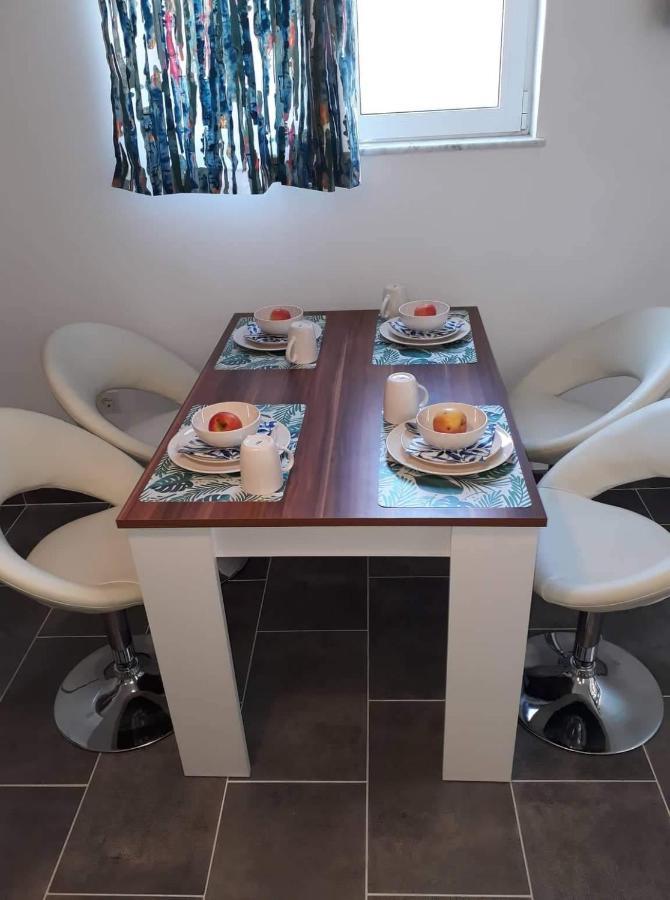 Apartmani Tustica สเวติ เปตาร์ ภายนอก รูปภาพ
